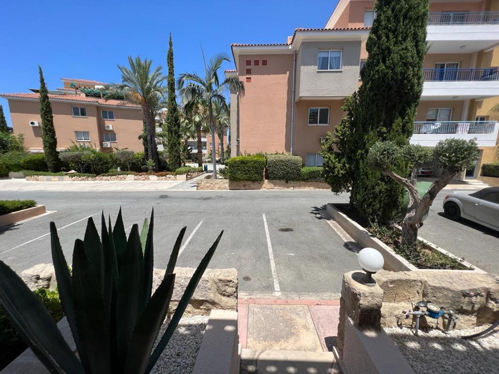 Casa Del Sol Townhouse In Iris Village Paphos Exterior photo
